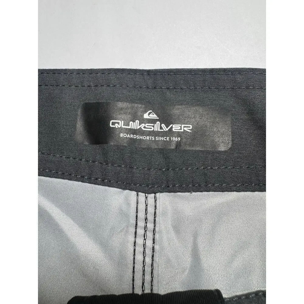 Quiksilver Boardshorts 29 18 Mens Turquoise Ombre Swim Trunks NWT